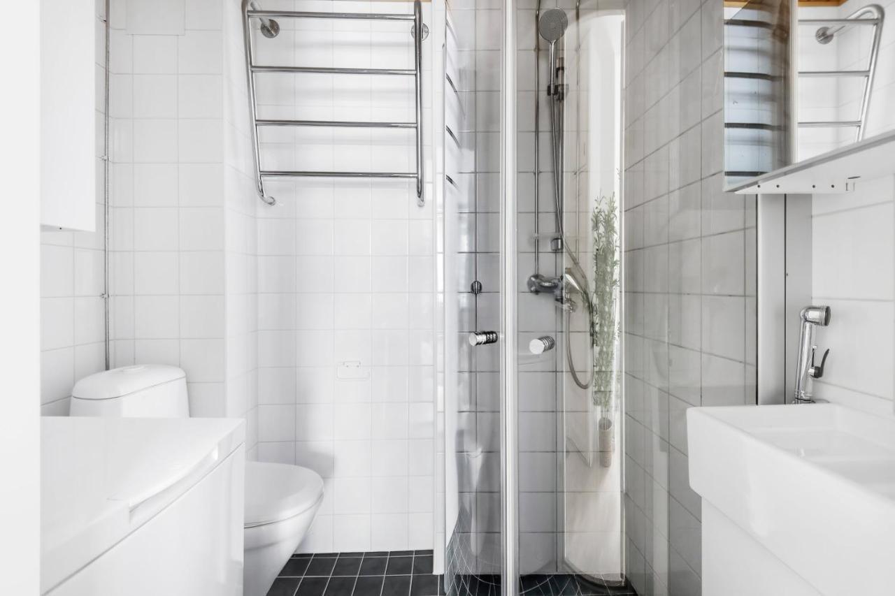 Wehost Modern Scandinavian Studio In Trendy Kallio Helsingfors Exteriör bild